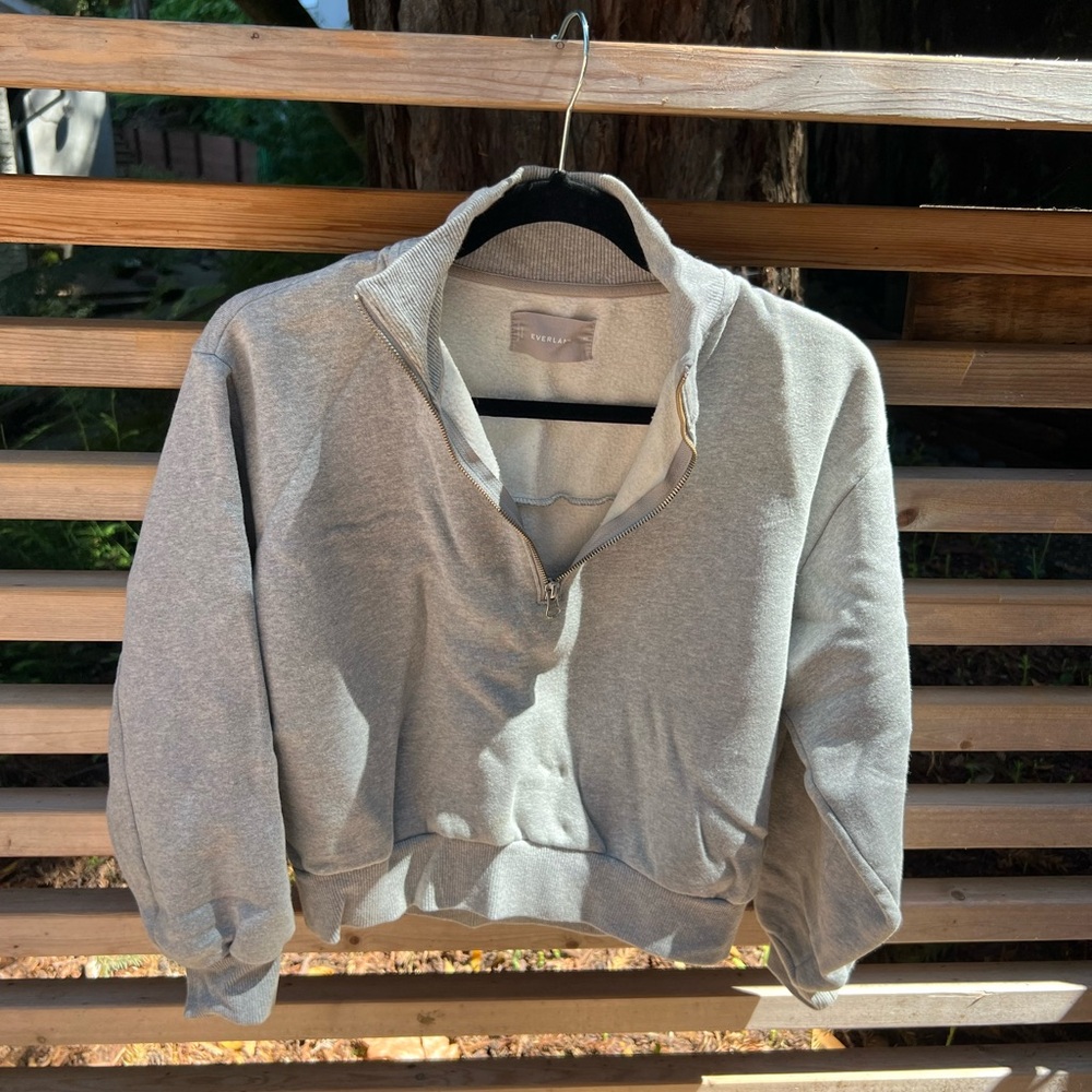 Everlane half zip pullover in good condition. Selling as it’s too small for me.